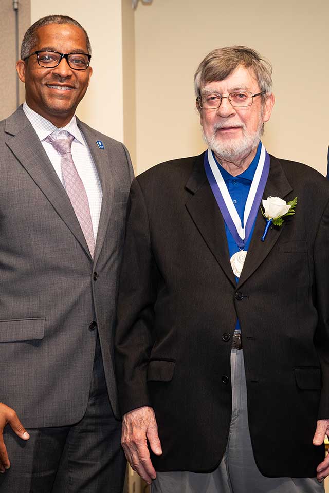 2024 Alumni Merit Awards Frank Magiera (right) with SLU Science and Engineering Dean Gregory Triplett (left)