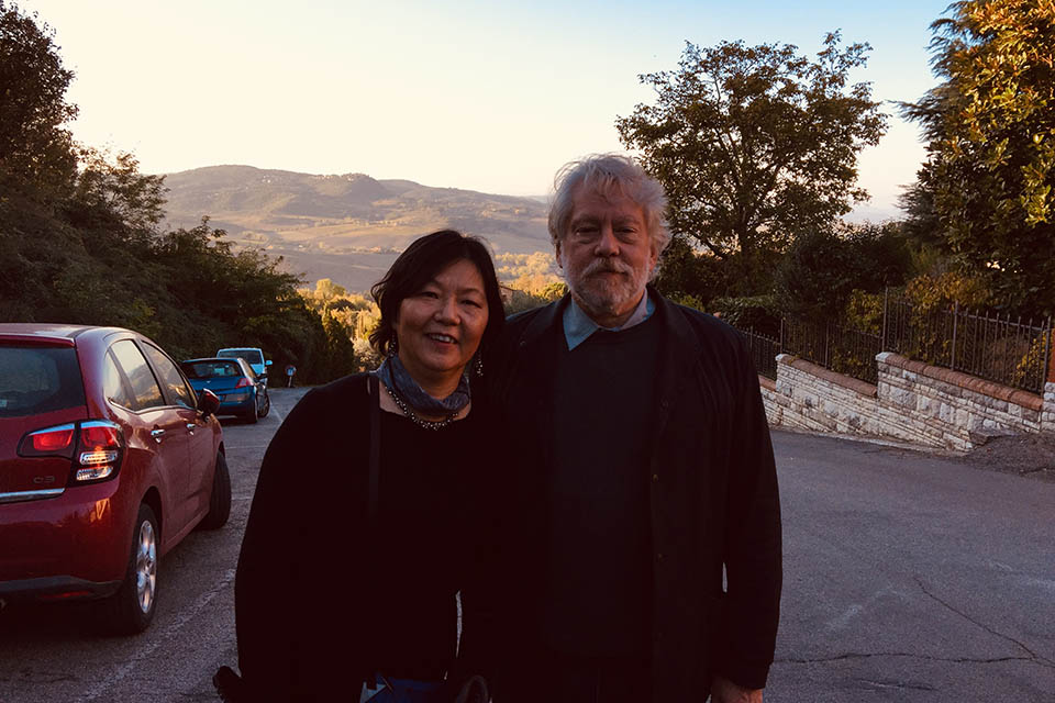 Stephen C. Peiper, M.D. (Med ’77) and Zi-Xuan Wang, Ph.D. Submitted photo. Stephen C. Peiper, M.D. (Med ’77) and Zi-Xuan Wang, Ph.D. Submitted photo.